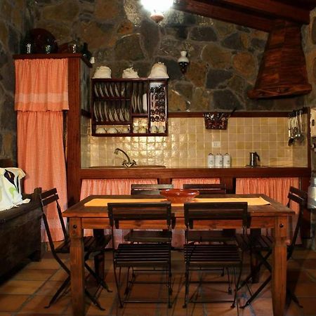 Гостевой дом Casa Mary Lola Тиньор Экстерьер фото